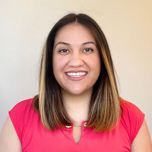 Meet your Posher, Yesenia